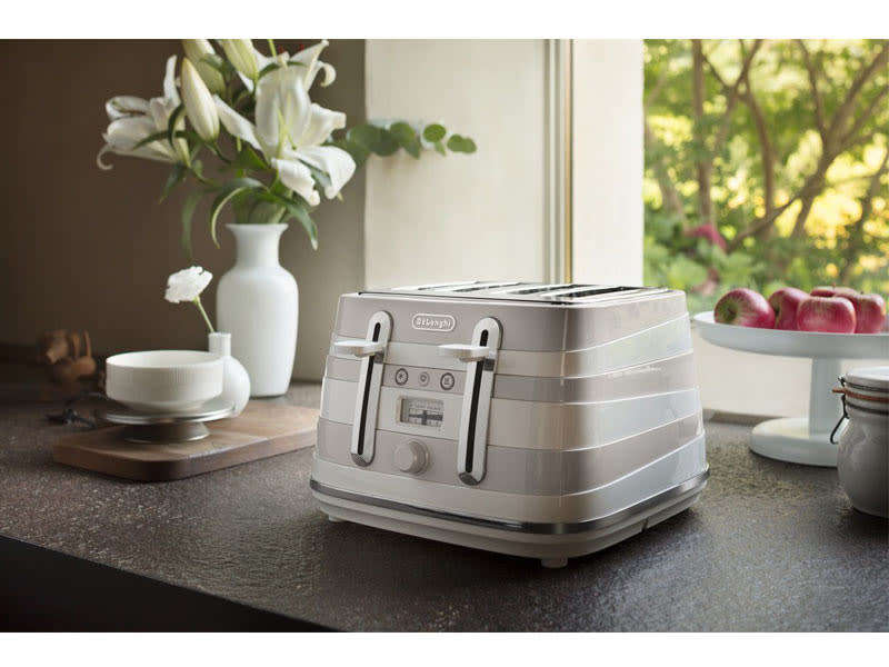 Toasters Delonghi Avvolta Class 4 Slice Toaster Graceful White
