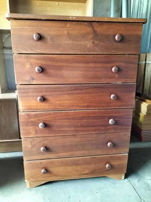 Drawers 6 Drawer Chest of Drawers was sold for R440.00 on 21 Dec at