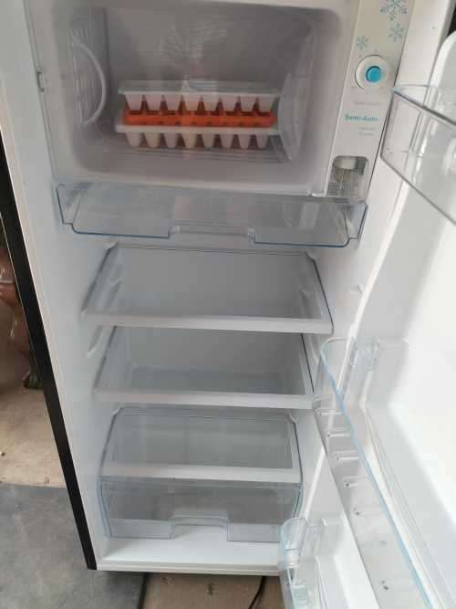 Fridges & Freezers Hisense Black R600a Cyclopentane Fridge Freezer