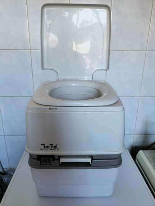 Other Camping & Outdoors Porta Pottie Elegance 165 Portable Flushing