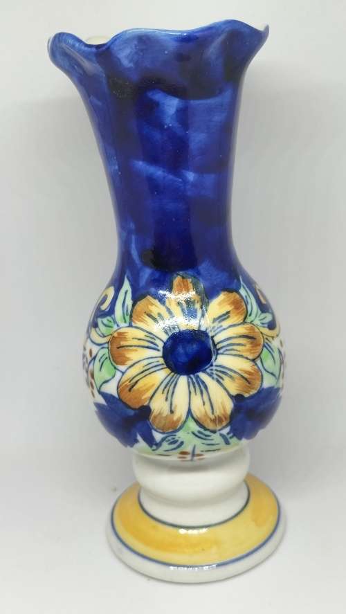 Porcelain & Ceramic Beautiful Small Blue Vase 14.5cm was sold for