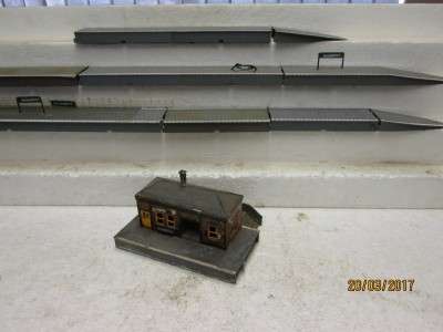 Scenery - HO/OO SCALE : HORNBY PLATFORMS & TRI-ANG STATION - LOT 880L ...