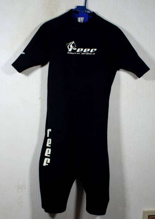 Other Sport & Leisure REEF WETSUIT (SHORT) EXTRA LARGE BID NOW!! was sold for R270.00 on 19