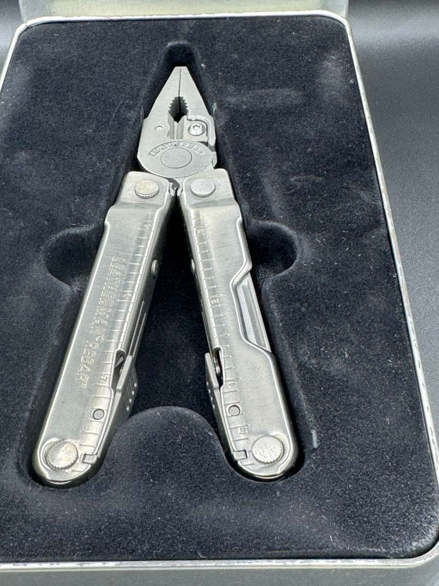 Tools & Knives Leatherman Rebar Gift Tin for sale in Cape Town (ID