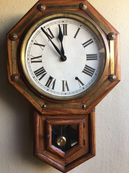 Mantel Clocks STUNNING ANTIQUE SCHOOL HOUSE CLOCK FROM THE NEW HAVEN