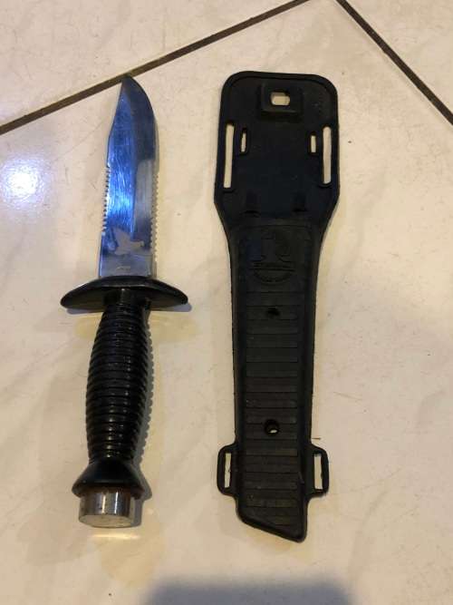 Hunting Knives JAPANESE STAINLESS STEEL DIVERS KNIFE IN A RUBBERISED