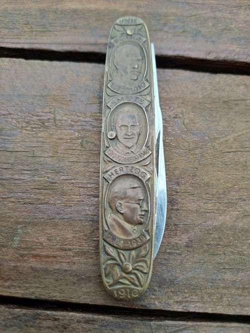 Knives & Daggers Vintage pocket knife was sold for R502.00 on 22 Jan