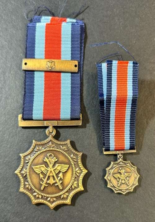 SADF & SANDF - SADF - Full Size/Miniature MMM Medal with Second Award ...