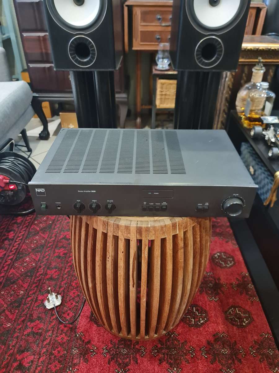 AMPLIFICATEUR NAD STEREO AMPLIFIER 3020i / VINTAGE AMPLIFIER