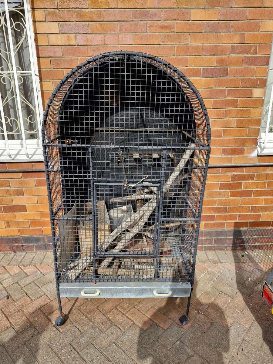 Cages **Late Entry** Large Bird Cage for sale in Pretoria / Tshwane