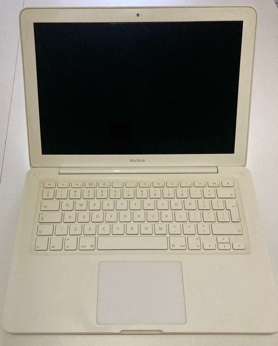 Apple Laptops 2009 13 Macbook for sale in Potchefstroom (ID606133916)