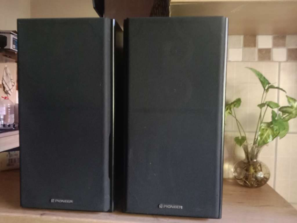 Studio Monitors Pioneer Vintage bookshelf speakers for sale in Durban