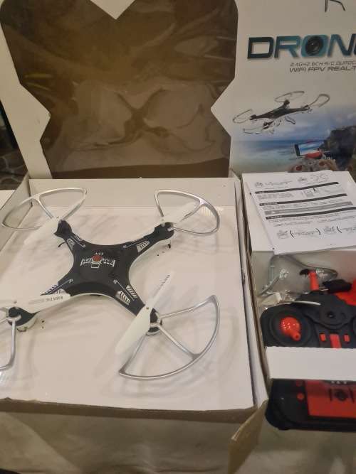 Drones 2.4 GHZ 6 CH/RC WIFI QUADCOPTER(CAMERA INCLUDED) for sale in