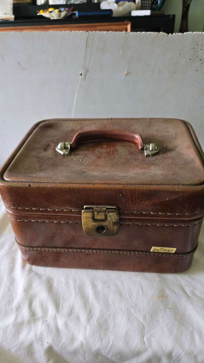 Other Antiques & Collectables - PULLMAN GENUINE LEATHER VANITY BAG was ...