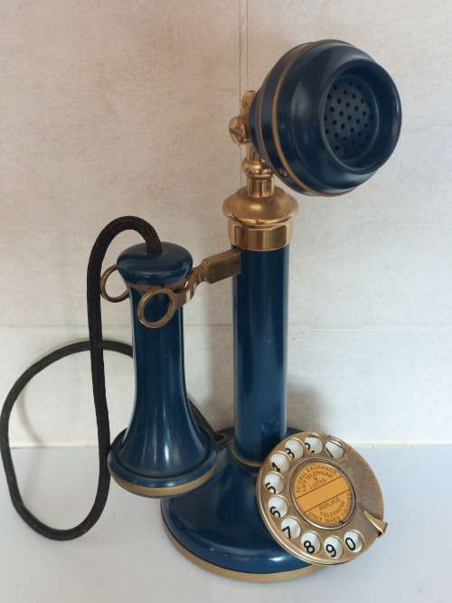 Telephones Rare!! Royal blue no. 150 candlestick telephone Value
