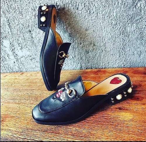 gucci sandals size 39