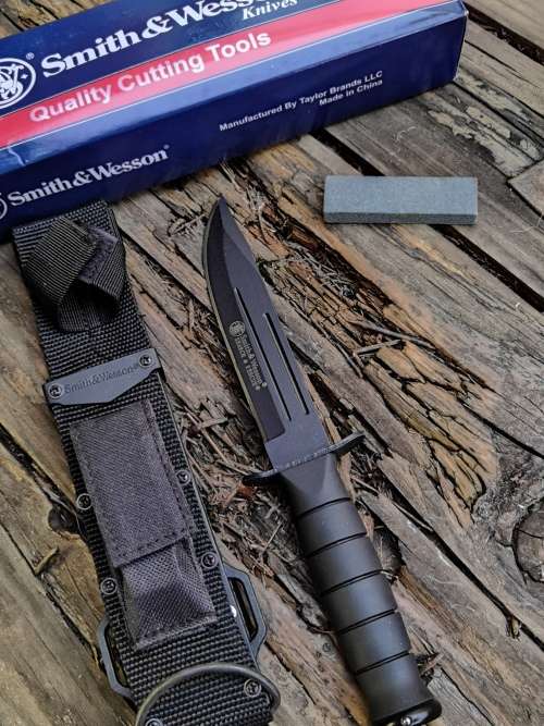 Hunting Knives - Smith And Wesson Search And Rescue Knife was sold for ...