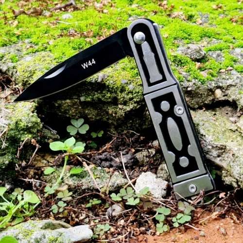 Hunting Knives `The Handy Companion W44 Pocket Knife` for sale in