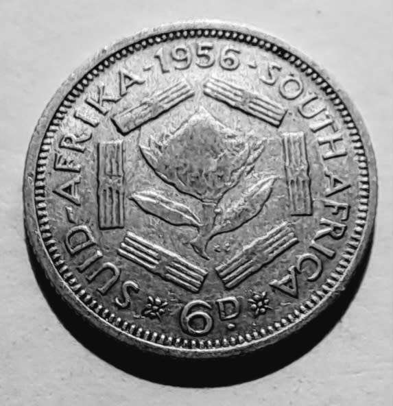 Sixpence - UNION OF SOUTH AFRICA - 6d 1956 ELIZABETH II - see scan for ...