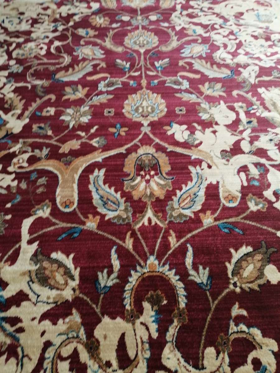 Rugs & Carpets Beautiful , Vibrant , Modern , Excellent Quality