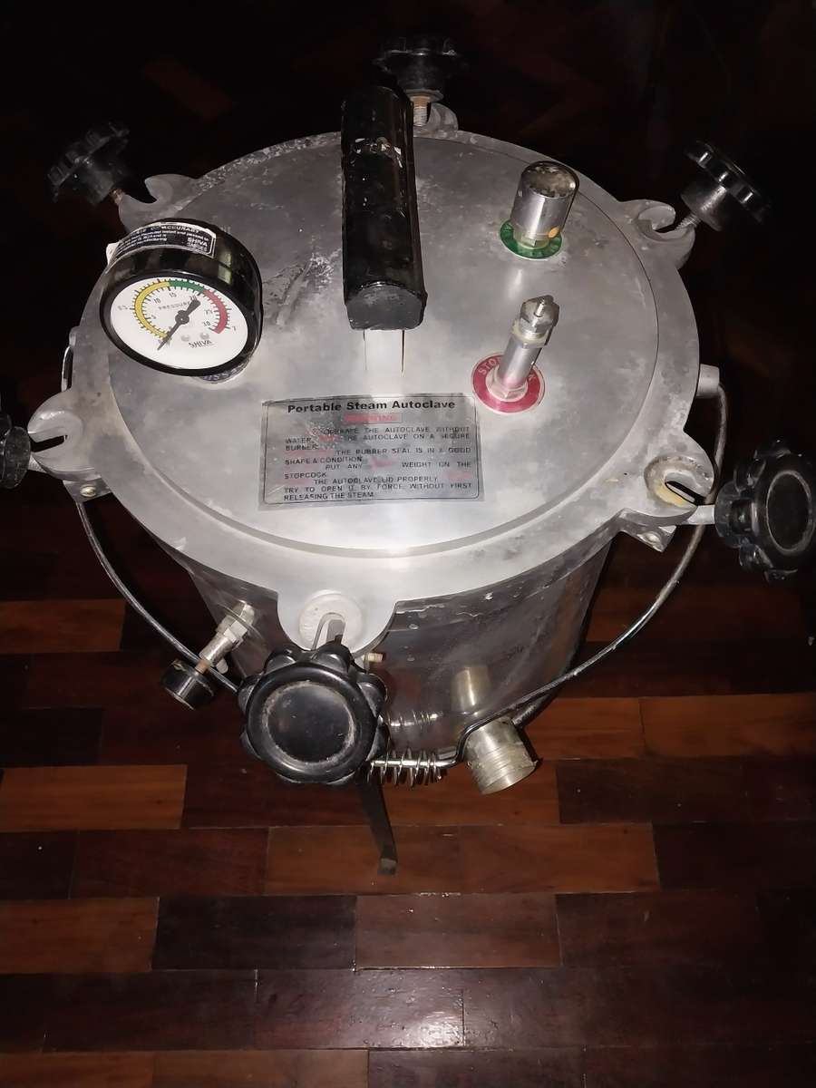 Pressure Cookers Sterilizer/pressure cooker for sale in Bain'S Vlei