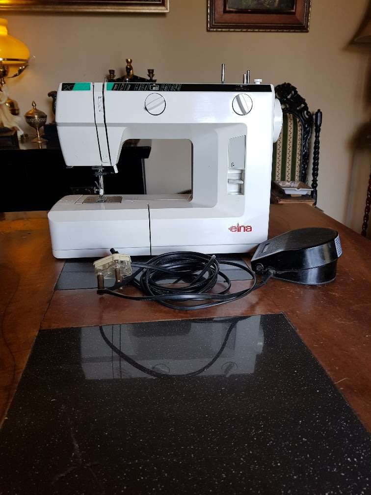 Other Antiques & Collectables Elna 2002 Sewing Machine. Working was