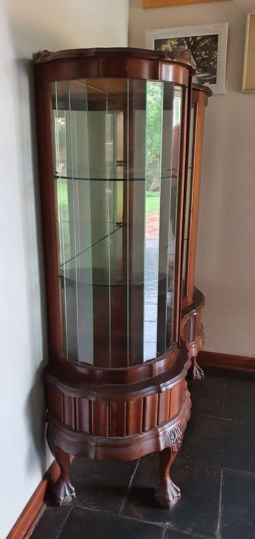 Imbuia Ball and Claw display was listed for R5,500.