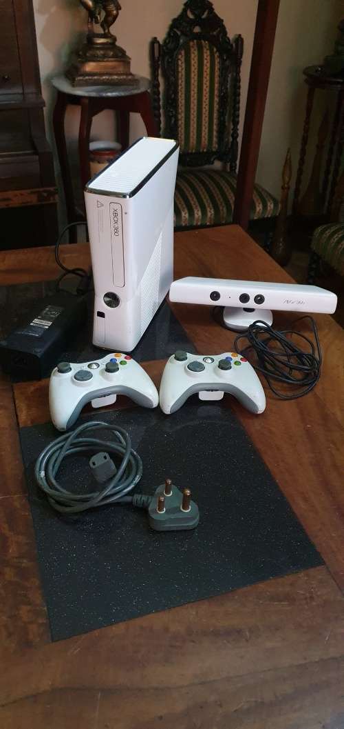 Xbox X Box 360 S Model 1439 with Accessories was sold for R1,525.00 on 26 Oct at 2147 by Mr