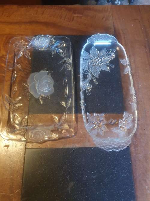 Platters Two Stunning Large Serving Platters for sale in Johannesburg (ID596913771)