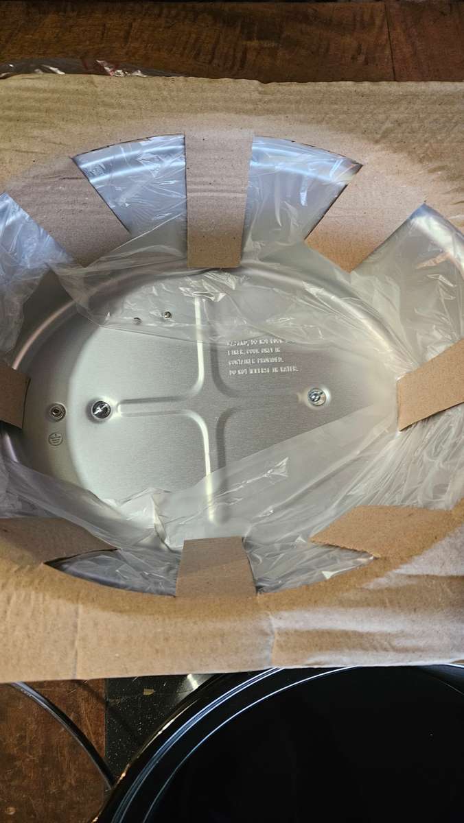 Slow Cookers Tedelex 6Litre Oval Slow Cooker. Unused! was sold for