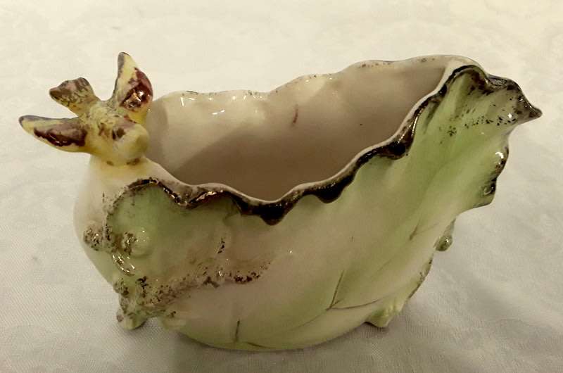 Porcelain & Ceramic Amazing Vintage Capri Shell Shaped Ornamental