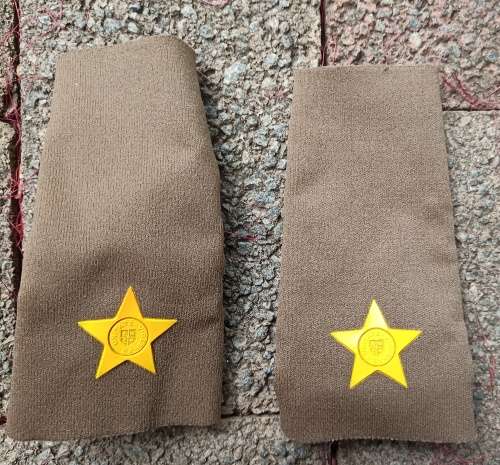 Headgear - Old SADF 2nd Lt Tupper rank sleeves from the late 1960`s for ...