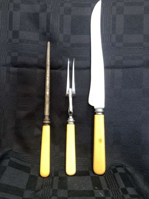 Cutlery Carving cutlery bone handled(A) was listed for R220.00 on 18