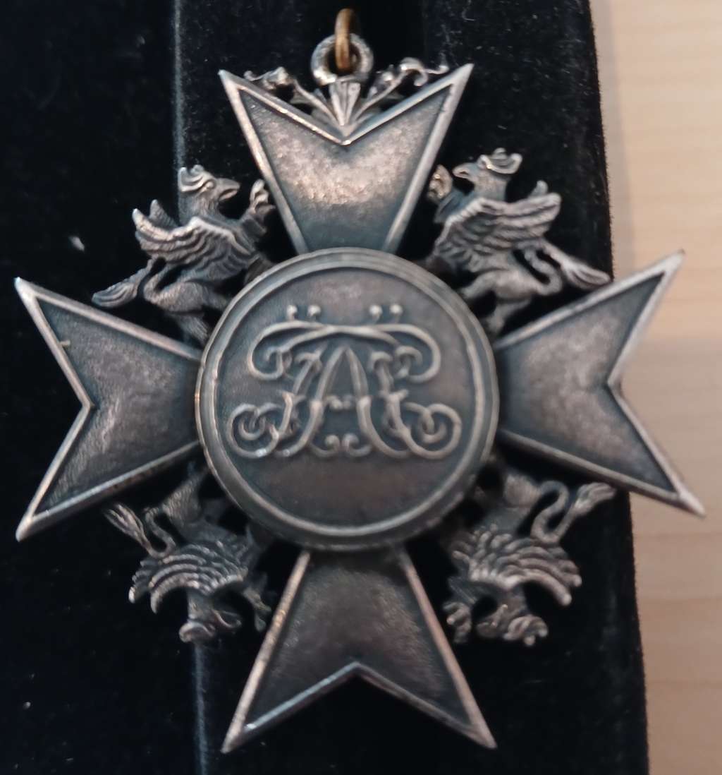 International Badges & Insignia House Order of the Wendish Crown of