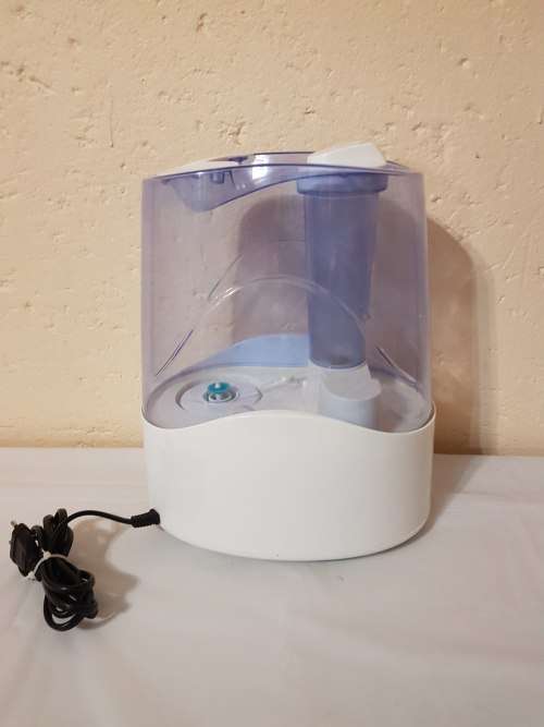 Humidifiers Ultrasonic Humidifier with Night Light Clicks Brand was