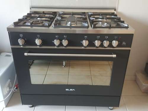elba gas stove with oven