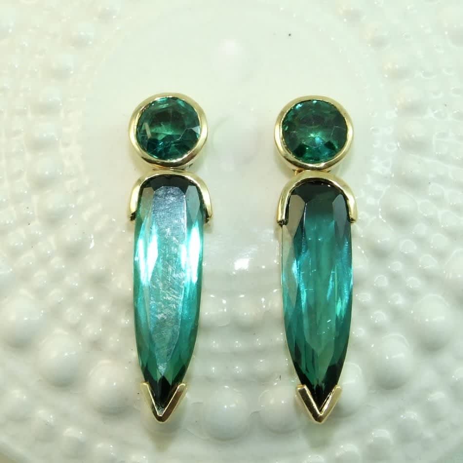 Earrings - Spectacular 18ct Gold and Brilliant Green Tourmaline Drop ...