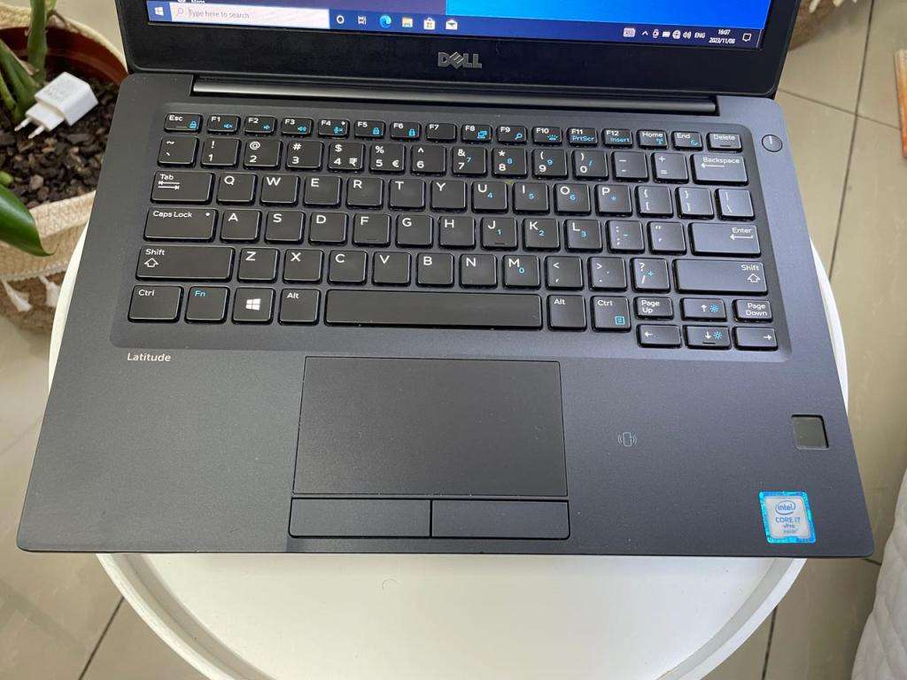 Laptops & Notebooks DELL LATTITUDE 7280 CORE i7 6TH GENERATION for