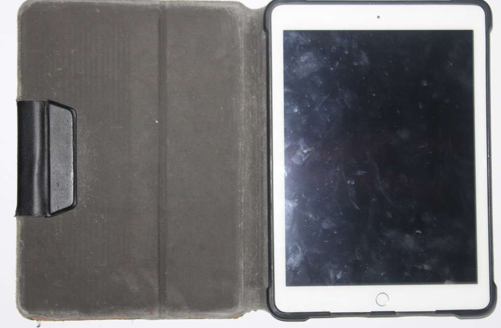Devices iPad Air (Gen5) Mint Condition(Screenguard & Cover Included