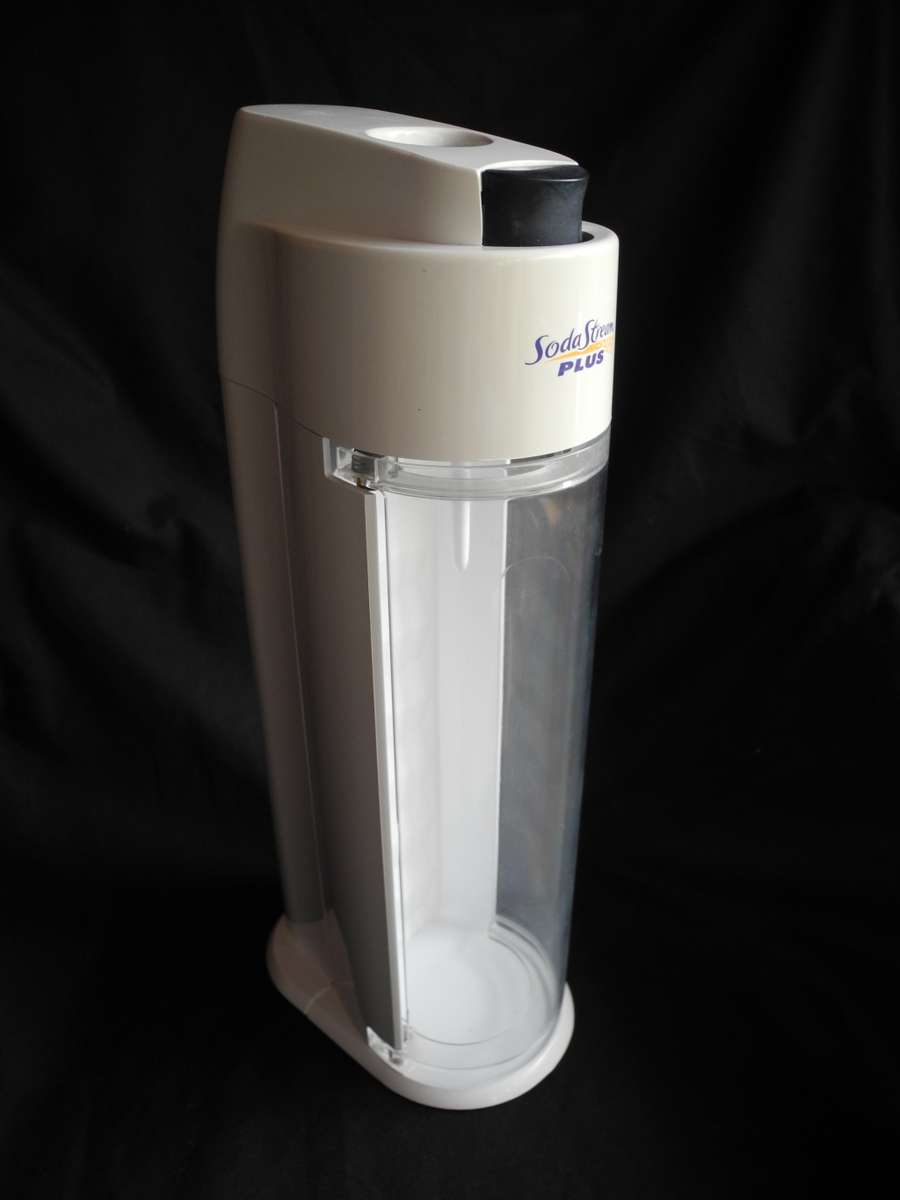 Other Kitchen, Dining & Bar Sodastream Machine was sold for R178.00 on 5 Jun at 2346 by