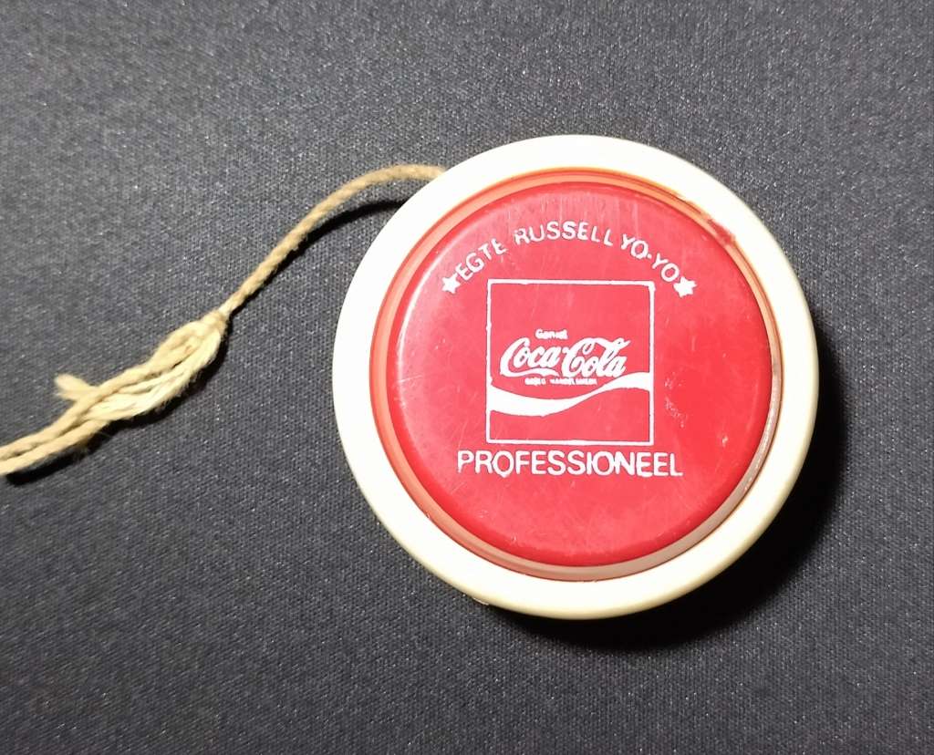Classic Toys RARE SOUTH AFRICAN ENG/AFRIKAANS COKE YOYO !!!!!! was
