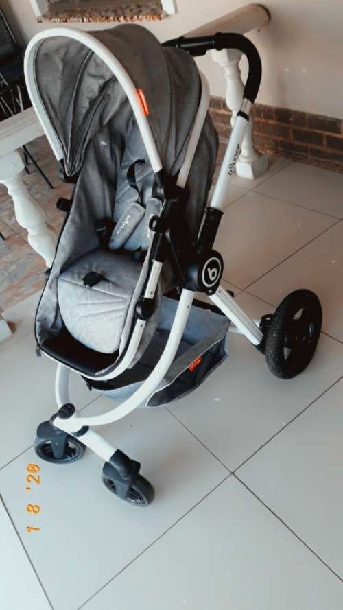 Travel Systems BOUNCE TITANIUM TRAVEL SYSTEM was listed for R4,500.00