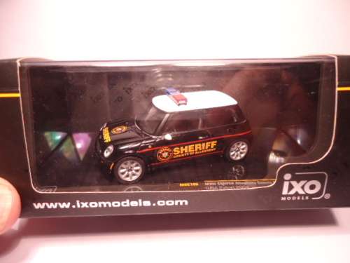 Models - IXO - Mini Cooper 2004 - Allegheny County Sheriff`s - USA