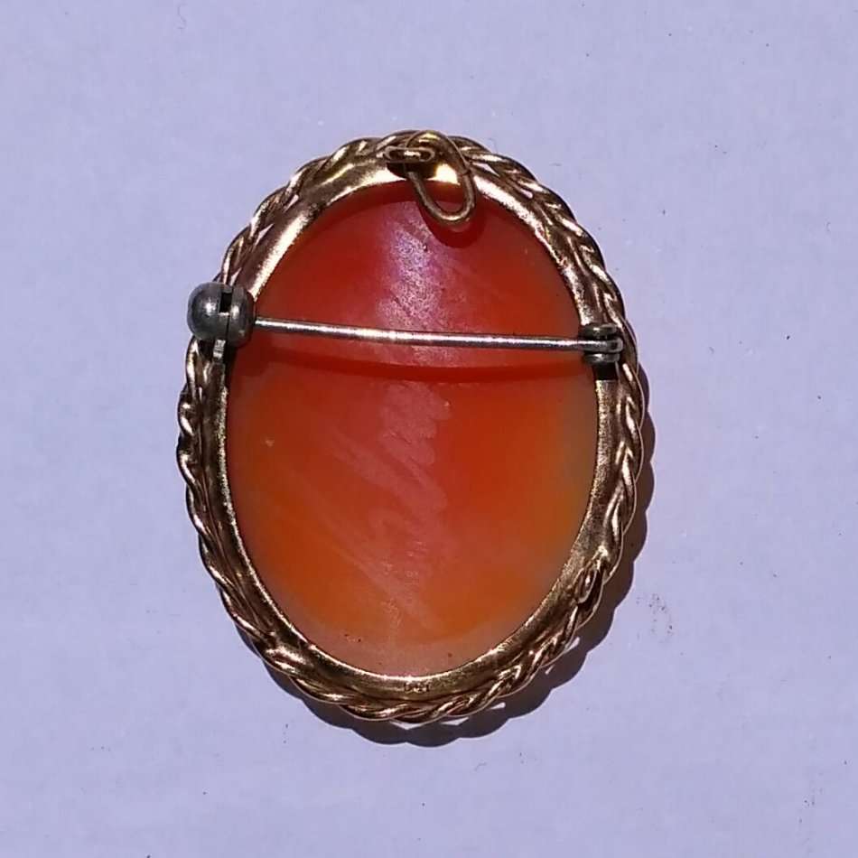 Brooches VINTAGE 9ct Gold Cameo Brooch DIAMOND FOUND was sold for