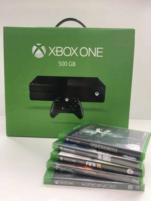 Xbox Xbox One 500 Gig Gaming Console + Controller + 5 Games ( 3 Still