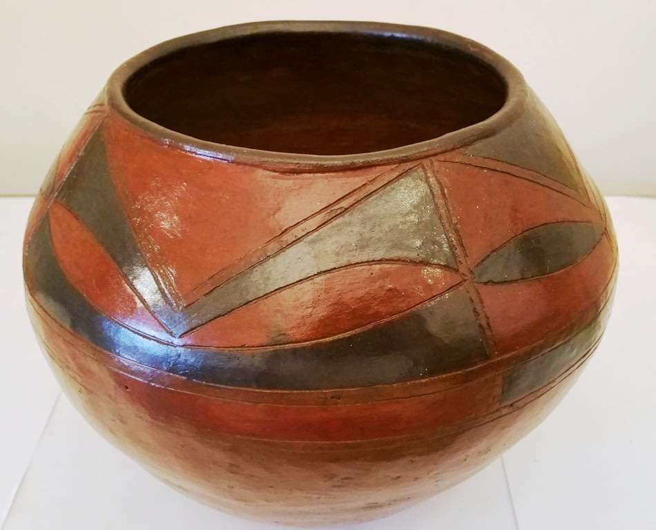 Pottery CLAY POT CALABASH DISPLAY CONDITION was sold for R400.00