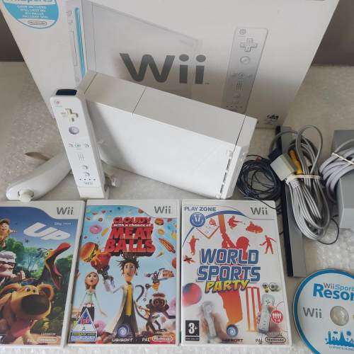 Nintendo Nintendo wii console and games bundle boxed PAL region was