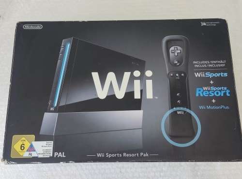 Nintendo - Nintendo Wii console with Wii Sports Resort and Donkey Kong ...