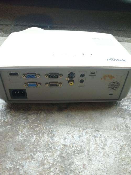 Projectors VIVITEK DLP PROJECTOR, HDMI, VGA, MANY PORTS, EXCELLENT