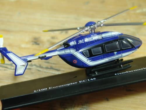 のまま ヘリコプター NewRay 1/43 EC145 GENDARMERIE のサイズ